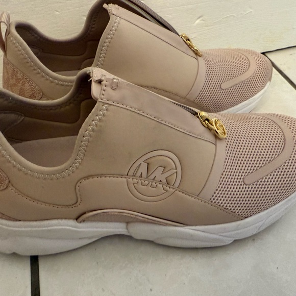 Michael Kors Beige Slip-On Sneakers with Gold Zipper - Picture 2 of 5